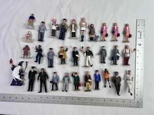 LOTE DE FIGURAS A ESCALA Diorama Maqueta Ferrocarril - Imagen 1 de 12