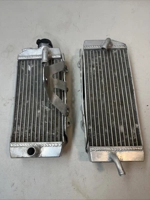 2010 KAWASAKI 10-16 KX250F Left / Right Radiators with Guards - Image 1 of 4