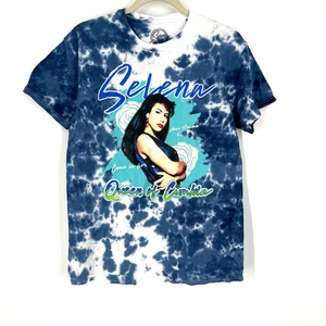 Selena Queen Of Cumbia Portrait Tie Dye T-Shirt Blue Size XL NWOT - Picture 1 of 11