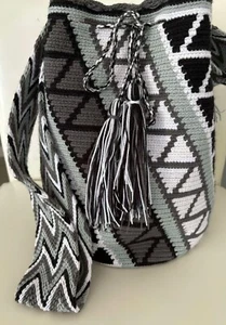 Wayuu Mochila Authentic 100% Colombian Bag Large Size With Tassels. - Picture 1 of 6