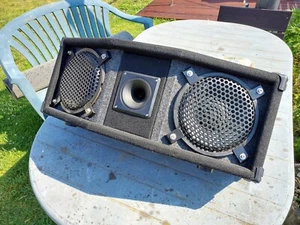 Zwei-Wege-Gesangsbox, Mitten/Höhen, abgewinkelt, 2x8" Eminence/Warwick-LP + HT - Bild 1 von 2
