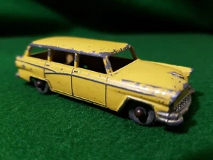 MATCHBOX MOKO LESNEY # 31 FORD STATION WAGON ORIGINAL DIECAST YELLOW - Picture 1 of 5