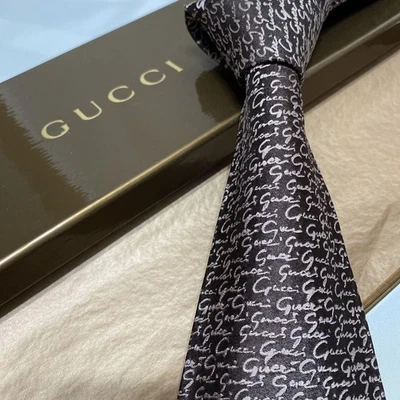 Corbata de Seda Gucci Marrón Usada Sin Caja Clásica Logo Cursivo Excelente Prese de Halloween Foto 1 de 4