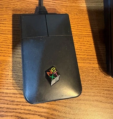 Teclado y mouse NeXT Computer NeXT N1000 Foto 1 de 2