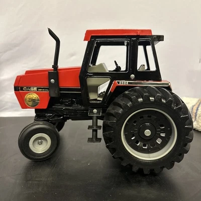 Tractor diecast vintage 1985 Ertl escala 1/16 IH Case 2594 con frontal rojo/negro Foto 1 de 4