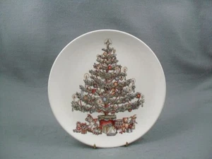 Churchill Christmas Tree dessert plate. - Picture 1 of 1