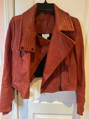 Helmet làng woman leather jacket size small - Image 1 of 4