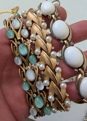 Vintage SIGNED  Trifari Jewelry  13 Pieces Repair Harvest Craft Lot - Image 1 of 4