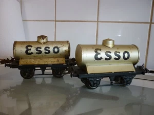 HORNBY O GAUGE  2 ESSO TANKER WAGONS - Picture 1 of 4