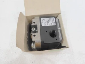 DG150U-3, krom schröder - Picture 1 of 2