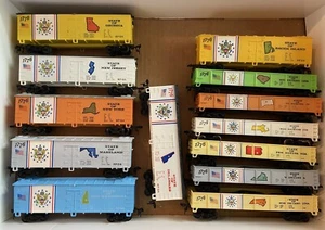 HO scale Coal Gondola And Box Cars, 13 Colonies Bicentennial 1776 Vintage - Picture 1 of 9