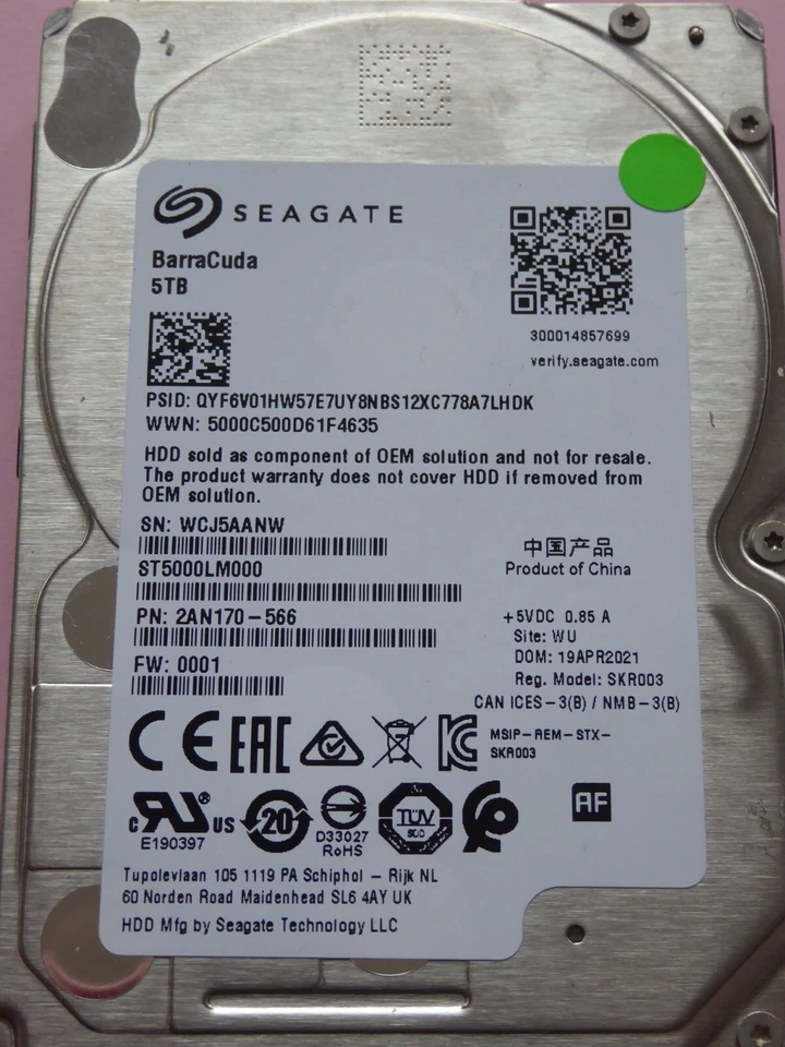 Seagate Barracuda ST5000LM000 SN: WCJ PN: 2AN170-566 FW: 0001 WU 19 APR 2021 5TB - Bild 1 von 1