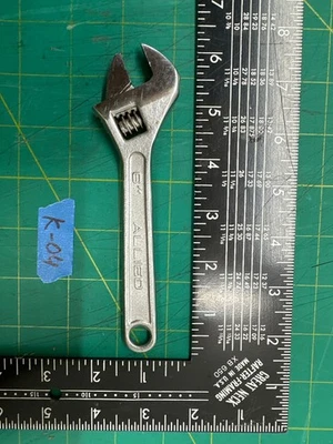 Llave ajustable vintage de acero forjado aliada de 6" de largo, hecha en China Foto 1 de 3