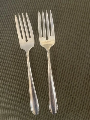 Lote de 2 tenedores de ensalada heredera cubiertos de plata esterlina Oneida - sin monograma Foto 1 de 4