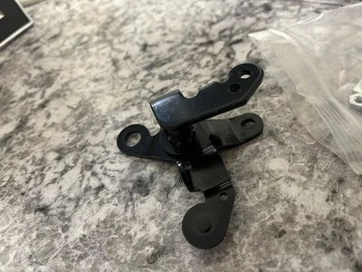 Adaptador de palanca de acelerador Edelbrock Ford. Nuevo con herrajes Foto 1 de 4