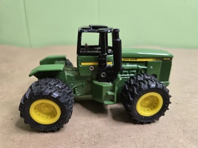 1/64 John Deere 8850 Diesel 4WD Tractor W/ Duals - Image 1 of 4