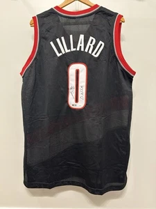 DAMIAN LILLARD Autographed Portland Trail Blazers Jersey Inscribed D.O.L.L.A - Picture 1 of 2
