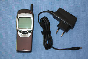 Nokia 7110 Handy Type: NSE-5 Vintage Retro Matrix Slider Banane inkl. Ladegerät