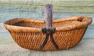 Vintage Chinese Market Basket mid 20th century w/woven reeds & bentwood handle - Picture 1 of 16