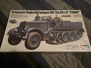 Tamiya 1/35 Scale Schwerer Zugkraftwagen 18t (Sd.Kfz.9) "FAMO" model kit - Picture 1 of 1