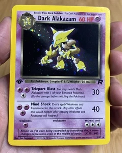 Dark Alakazam Team Rocket 1st Edition Holo ERROR Rare 1/82 Holo Swirl Tail NM - Picture 1 of 4