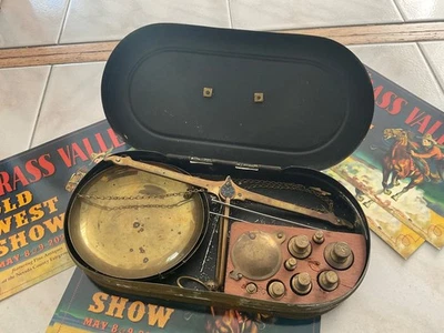 Excelente escala dorada de bolsillo para mineros de Alaska, fabricante Henry Troemner. Tamaño grande. Foto 1 de 4