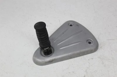 02-06 TRIUMPH BONNEVILLE AMERICA SOPORTE DE MONTAJE DE ESTRIBA DE PASAJERO TRASERO DERECHO  Foto 1 de 4