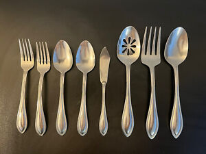 Towle Beaded 8 Pieces Spoon Fork Knife Utensil set Stainless China Silver color