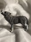 Schleich 2009 Grey Adult Howling Wolf PVC Figurine Retired 3 Inch