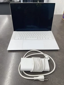 Dell XPS 9510 15" 16gb Ram, 1tb Storage with Charger - Picture 1 of 14