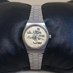 Vintage Lorus Mickey Mouse Day Date Stainless Steel Band....NEW BATTERY - Picture 1 of 9