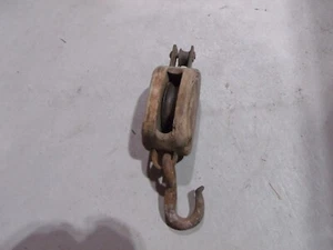 VINTAGE WOOD SINGLE WHEEL PULLEY FARM - Picture 1 of 3