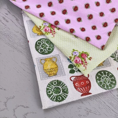 Lot of 3 Rare Vintage Fat Quarters Cotton Fabric Bundle Floral Print 18"x22  F6 - Image 1 of 4