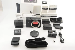[Top Mint] SIGMA fp 24.6MP Full Frame Mirrorless Digital Camera Body Japan #M061 - Picture 1 of 16