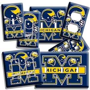 UNIVERSIDAD DE MICHIGAN WOLVERINES FÚTBOL INTERRUPTOR SALIDA DE LUZ PLACA DE PARED DECORACIÓN - Imagen 1 de 30
