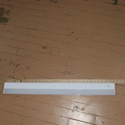 Generación Iluminación Transicional LED Vivid Gabinete Interior 3000K Blanco 30"  Foto 1 de 4