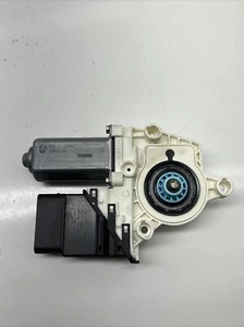 2006-2007 VOLKSWAGEN PASSAT REAR PASSENGER RIGHT WINDOW MOTOR 1K0 959 704 Q - Picture 1 of 8