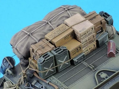 LEGEND PRODUCTIONS M4A3 ENGINE DECK STOWAGE SET  1:35 LF1447 - Immagine 1 di 4