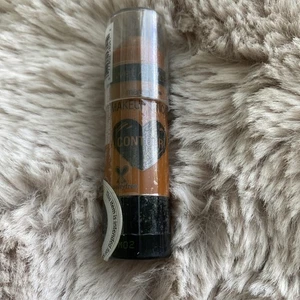 Wet n Wild - MegaGlo Maquillaje Barra Contorno - Oak's On You 804A - 0.21 oz / 6 g - Imagen 1 de 2
