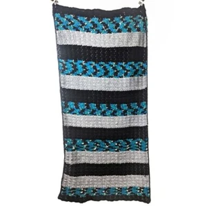Handgestrickte gehäkelte gestreifte Decke Afghan 64x34 blau schwarz grau - Bild 1 von 4