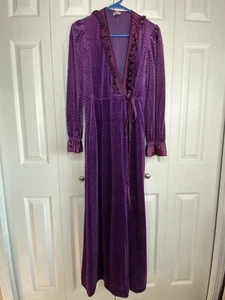 Women's Donna Richard for Gillian & O'Malley Robe Vintage Purple Velour Satin S - Picture 1 of 3