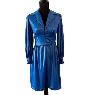 Vestido de cetim azul royal vintage década de 1970 feito à mão com zíper pequeno discoteca dos anos 70 - Imagem 1 de 4