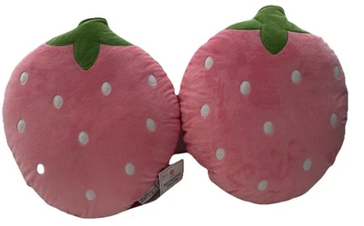 Lote de 2 Almohadas Decorativas Felpa Suave Fresa Rosa 13" x 11.25" Propiedades de Mujer Foto 1 de 4