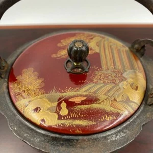 Antigua caldera de hierro japonesa TETSUBIN altura 5,6 pulgadas dia 4,8 pulgadas Maki-e Chousi - Imagen 1 de 10