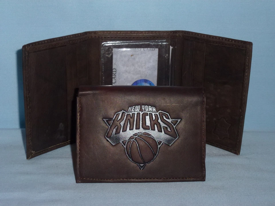 New York NY KNICKS    Leather TriFold Wallet    NEW    dark brown 3v nd - Image 1 of 4
