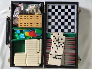 Juego de juegos de viaje vintage damas de ajedrez baquelita dominó cribbage backgammon - Imagen 1 de 1
