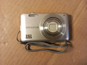 Olympus VG-120 14.0MP Digital Camera with Battery ONLY - Picture 1 of 13