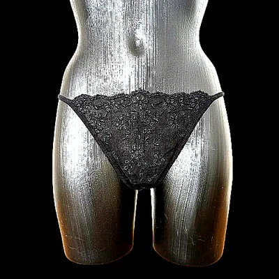 La Perla Exklusiver String, Tanga in Schwarz  Gr. 40  mit Lochmuster *Luxus Neu - Bild 1 von 4