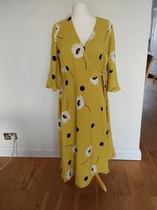 Stunning Hobbs Wrap Dress Size 14 , Mustard Colour With Black & White Flowers - Picture 1 of 5
