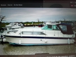 boats watercraft power boats cabin cruiser - Picture 1 of 14